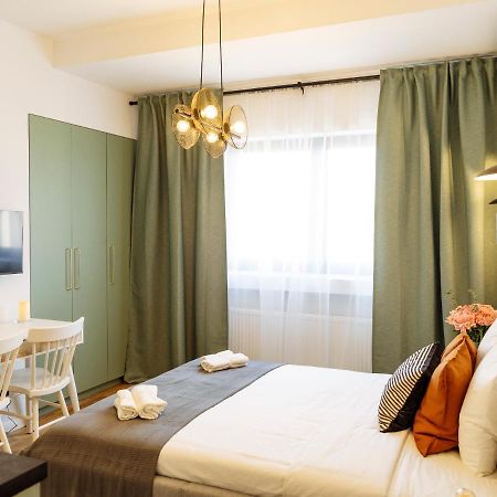Beautiful Modern Studio - Cismigiu Park - Netflix Bucarest Esterno foto