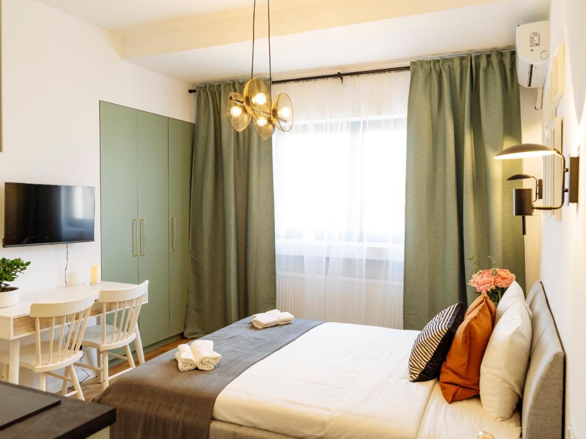 Beautiful Modern Studio - Cismigiu Park - Netflix Bucarest Esterno foto