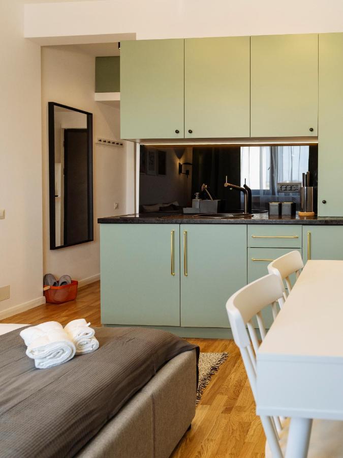 Beautiful Modern Studio - Cismigiu Park - Netflix Bucarest Esterno foto