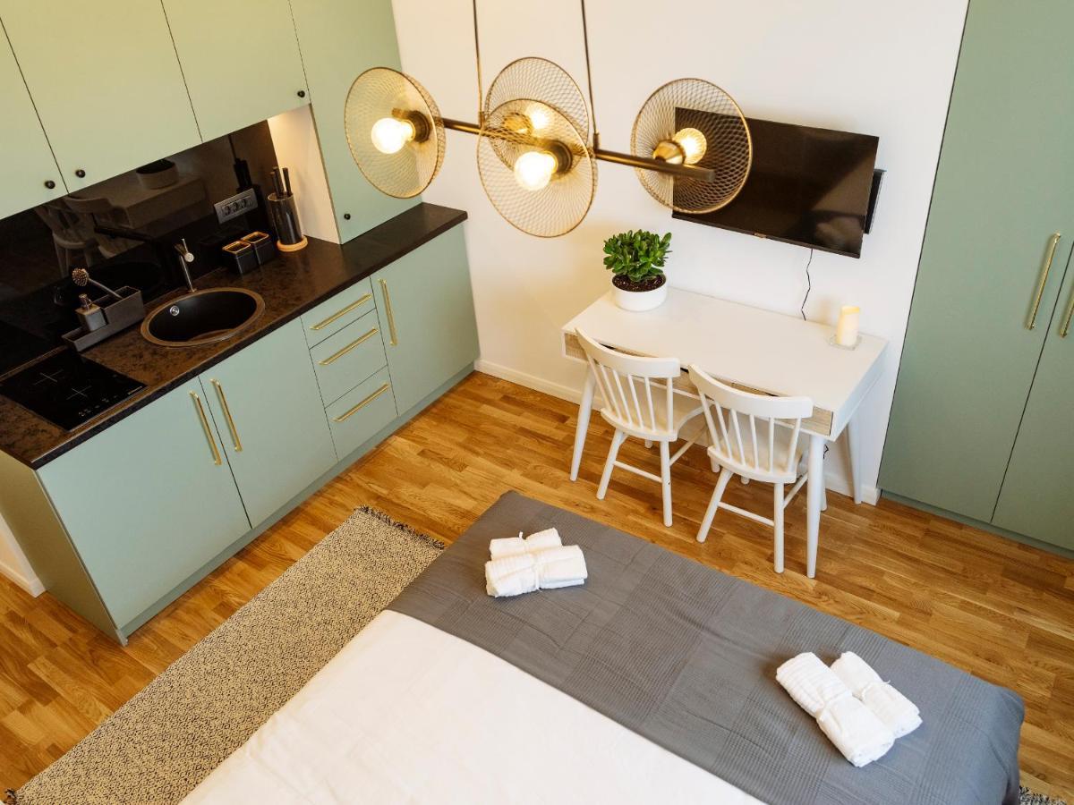 Beautiful Modern Studio - Cismigiu Park - Netflix Bucarest Esterno foto